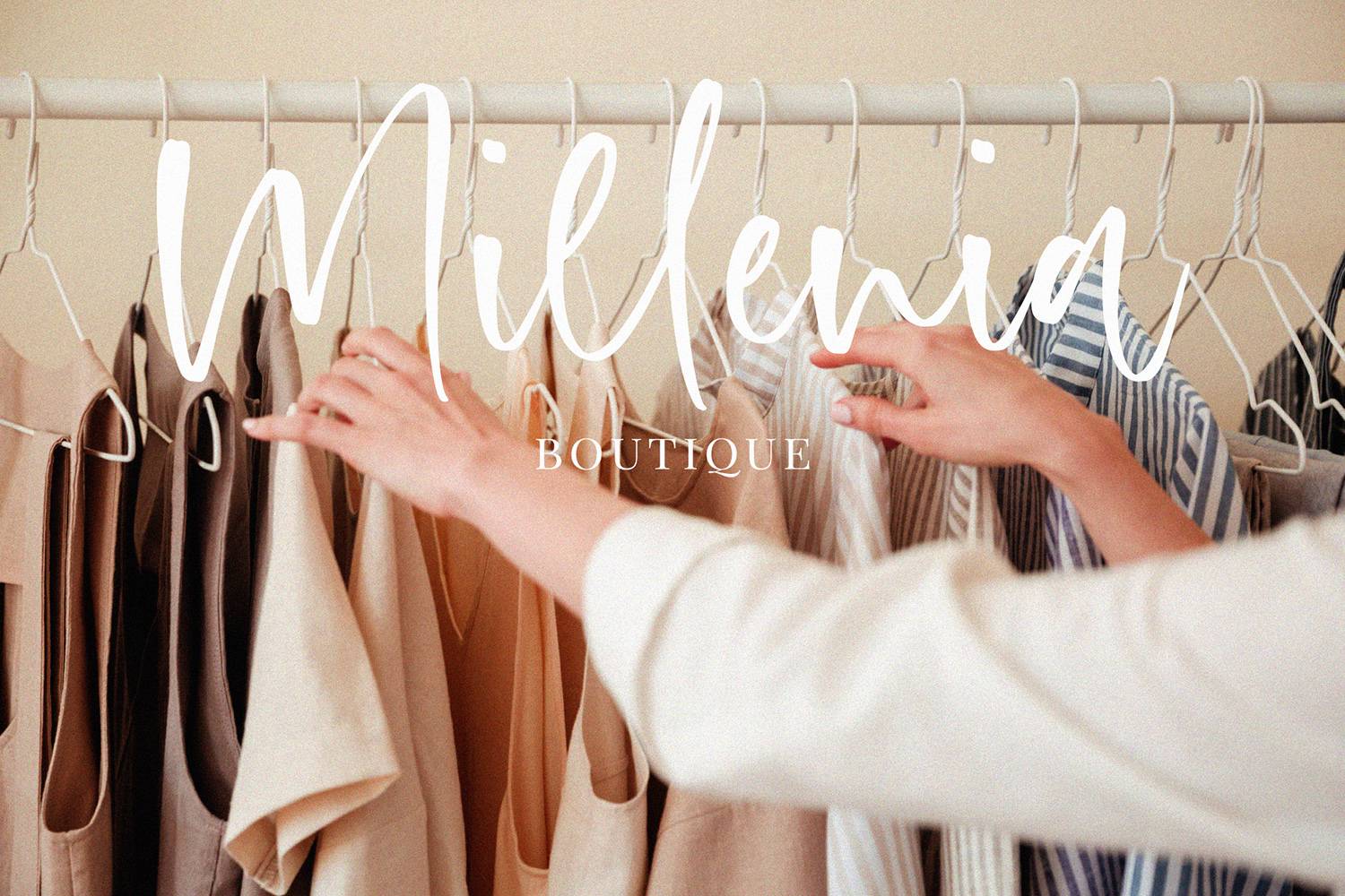 Almond Hunter Font sample