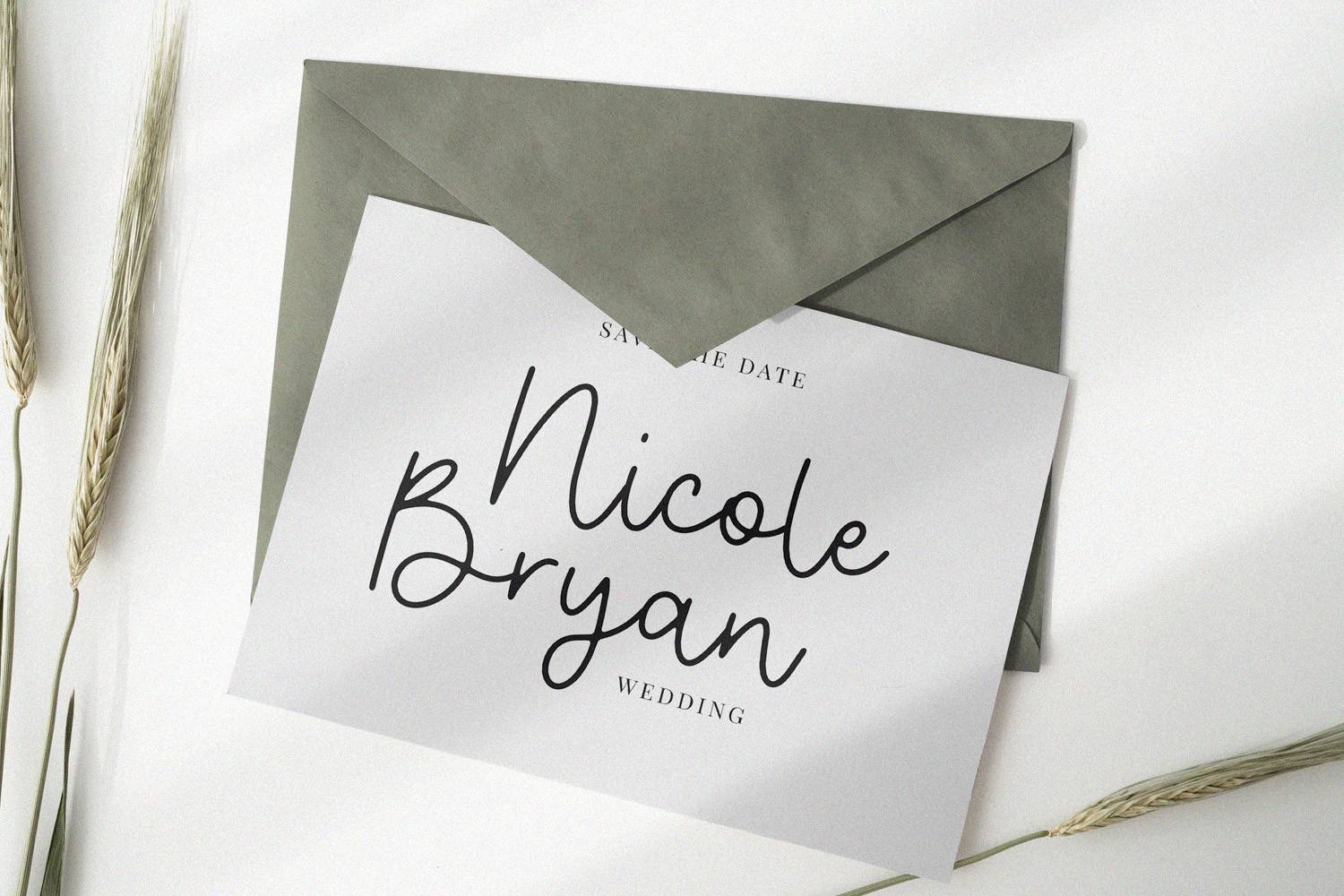 Amberstone Font sample