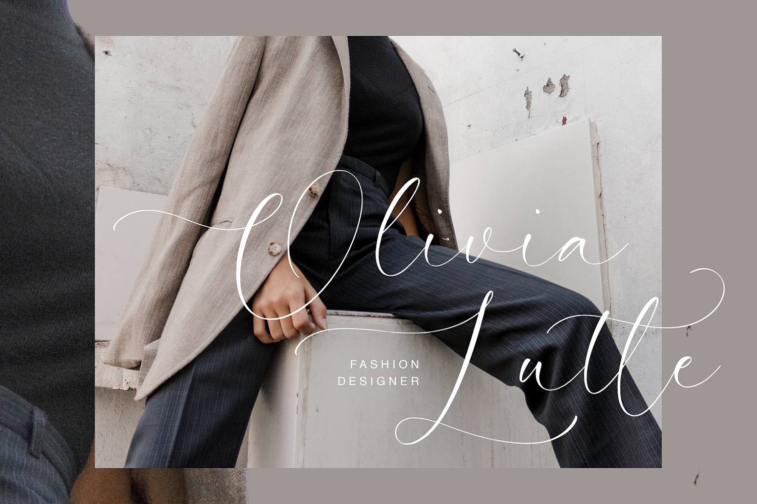 Baritone Harmony Font sample