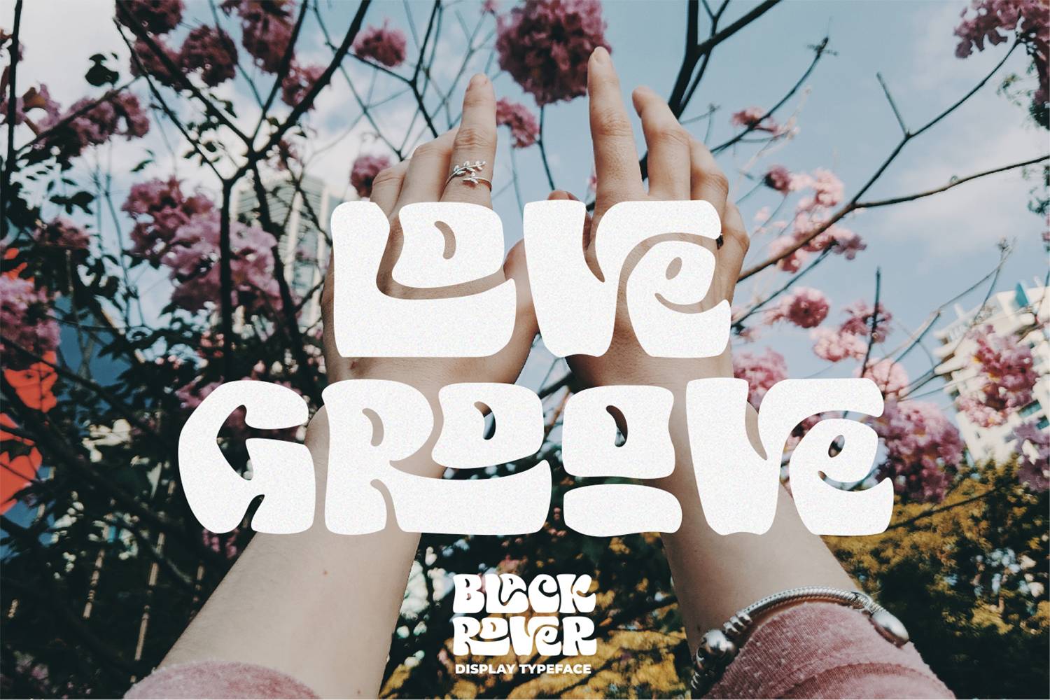 Black Rover Font sample