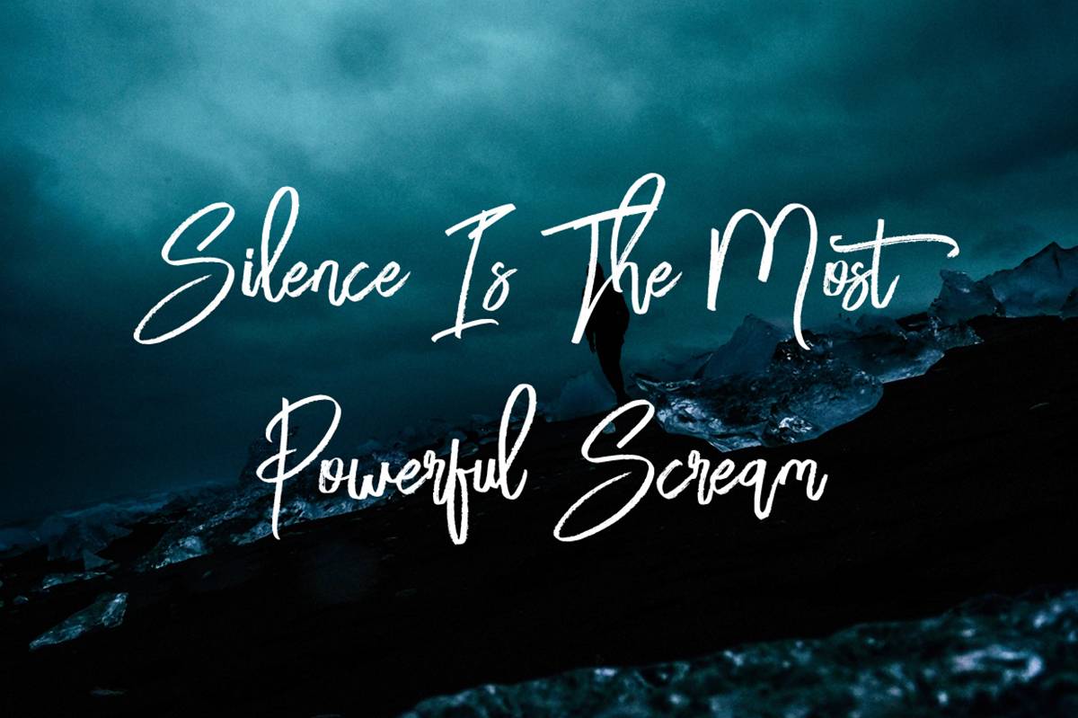 Bloomy Script Font sample