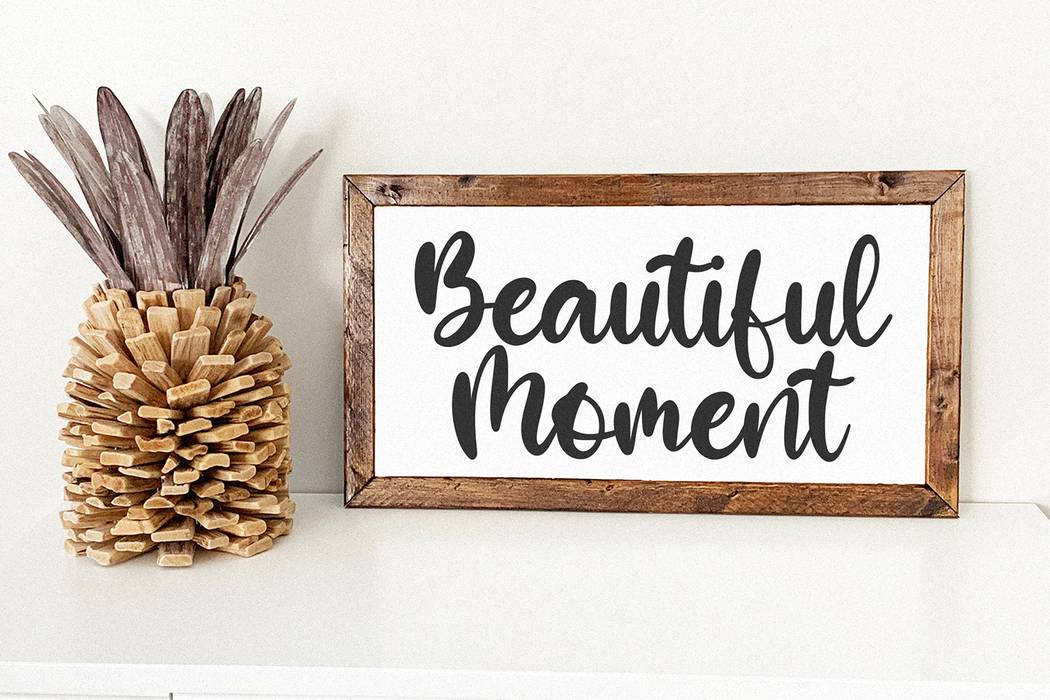 Blue Elfira Font sample