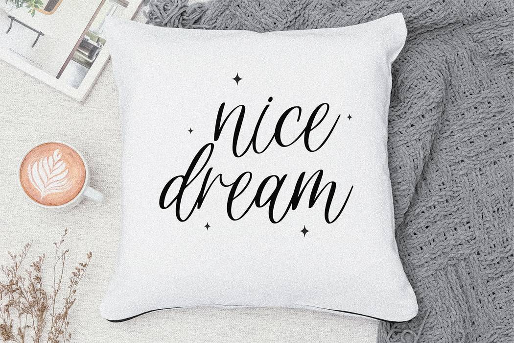 Blystnutter Font sample