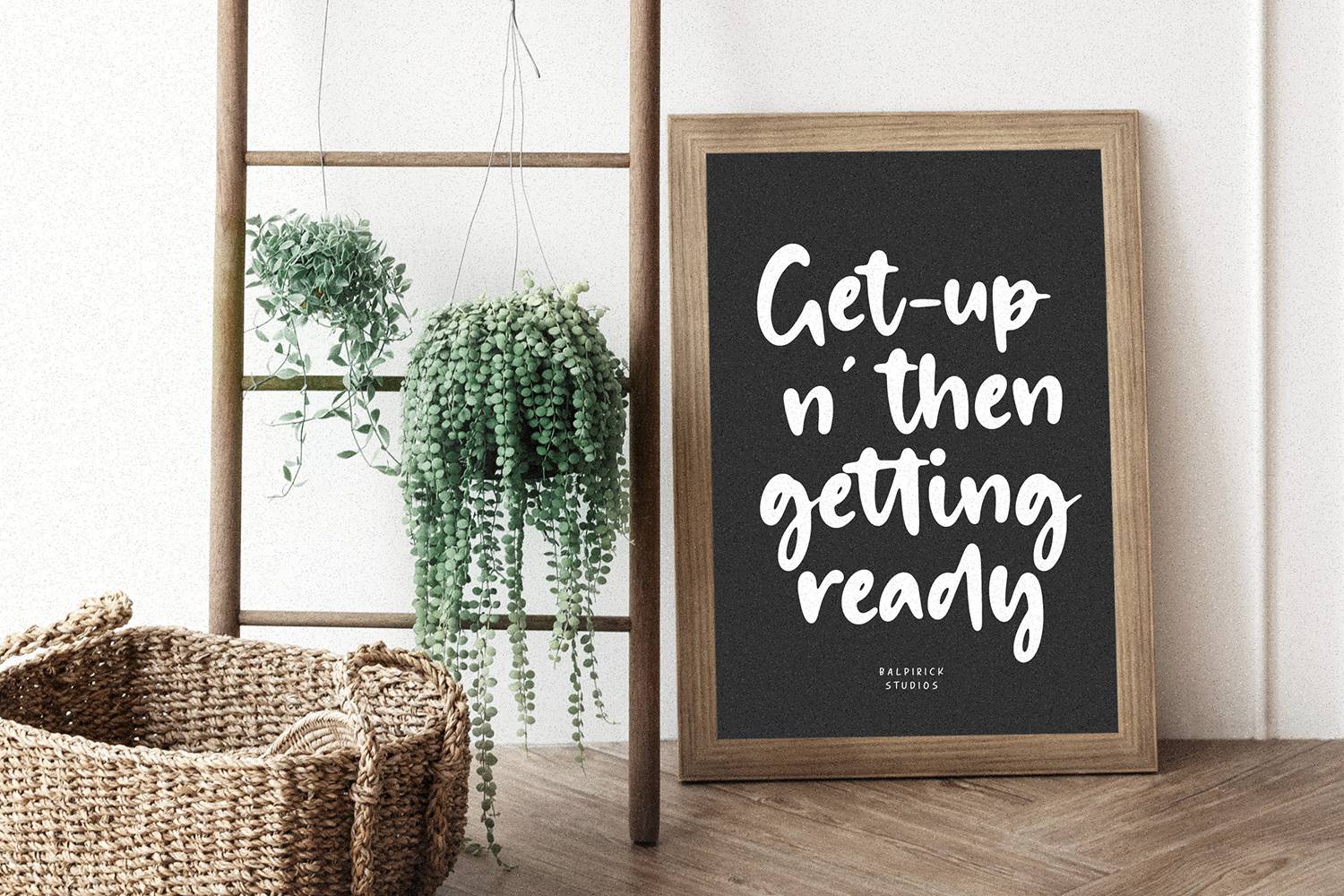 Bombslide Font sample