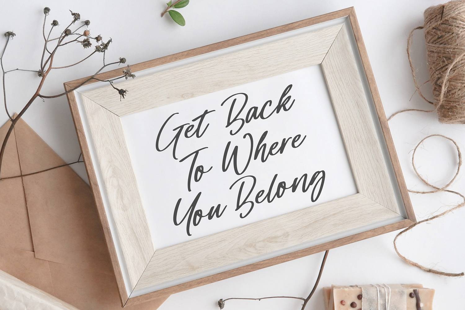 Bostonbay Font sample