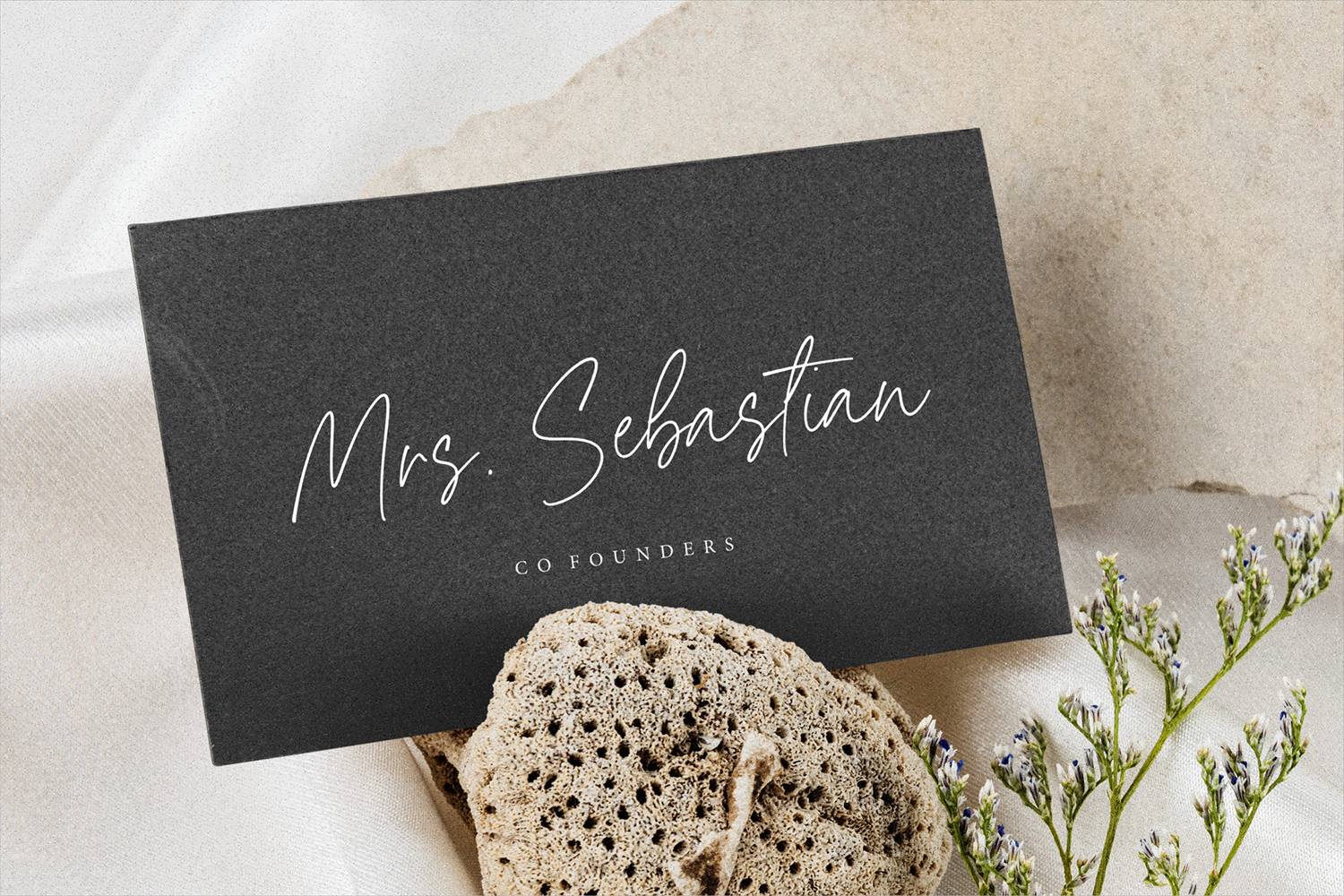 Buenos Signature Font sample