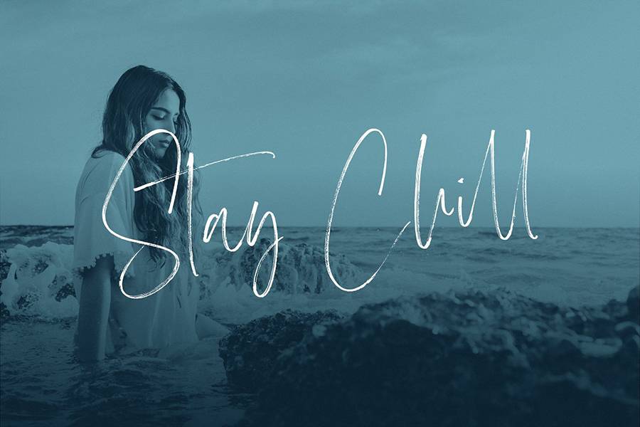 Carlinet Handwritten Font sample