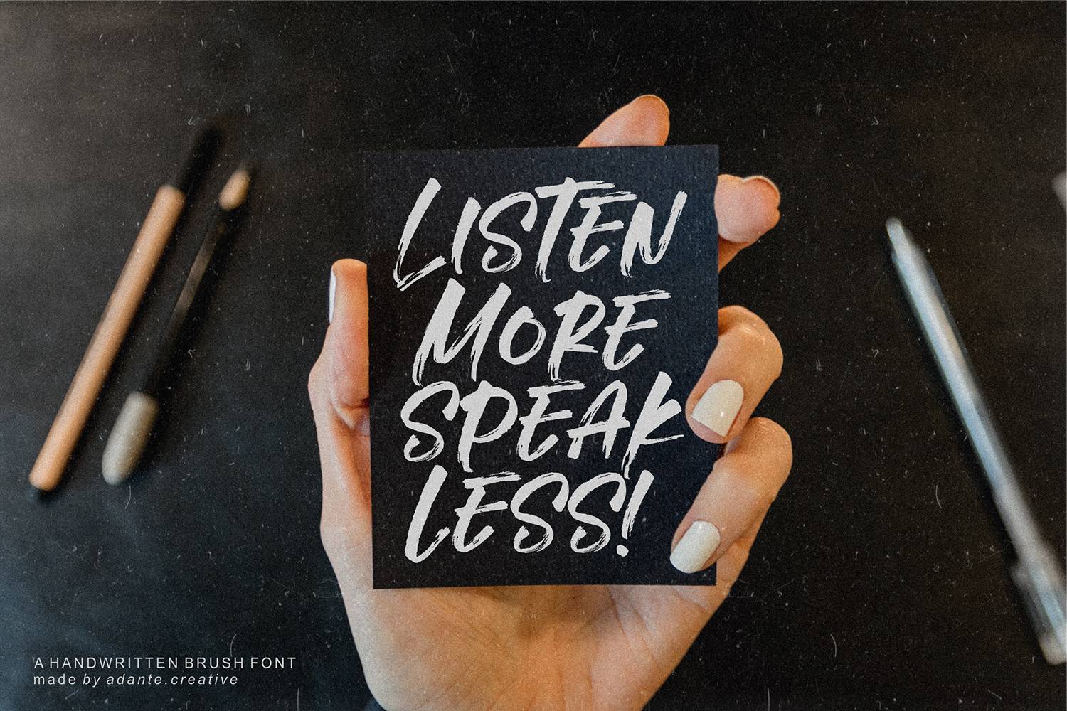 Crowtig Font sample