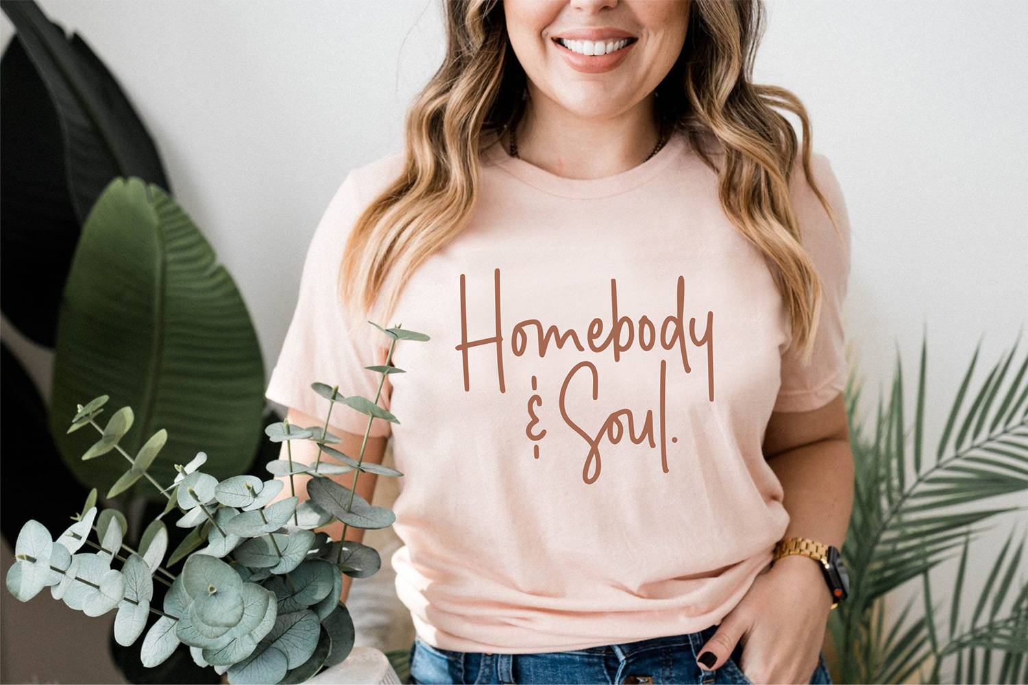 Demigoldetty Font sample