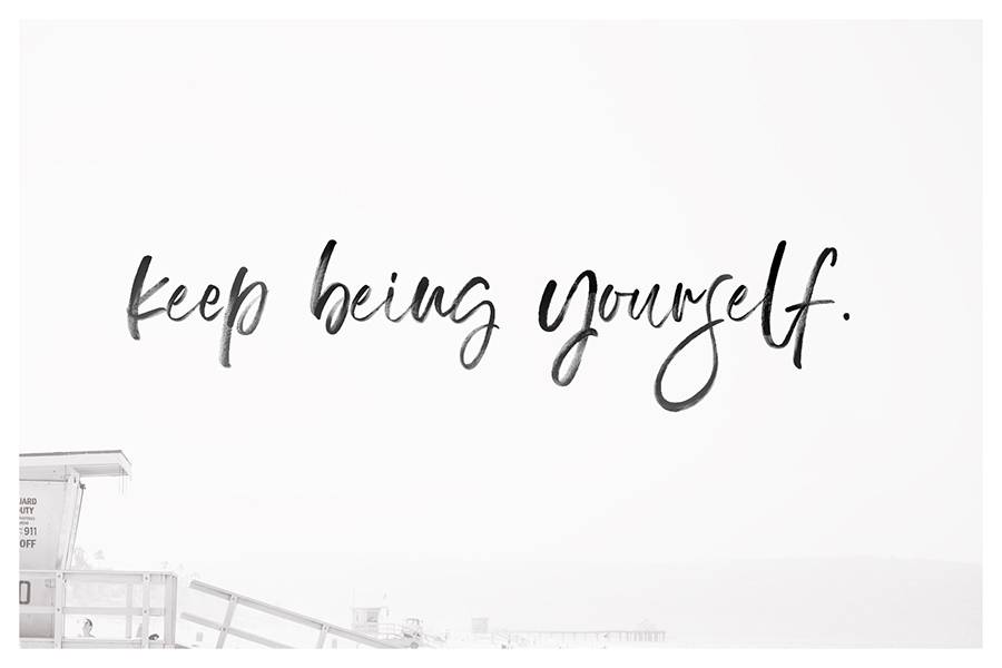 Display Signature Brush Font sample