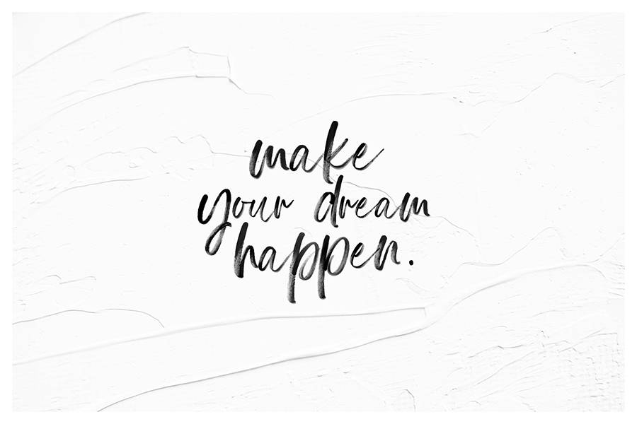 Display Signature Brush Font sample