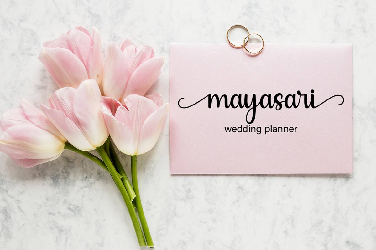 Eva Mayasari Font sample