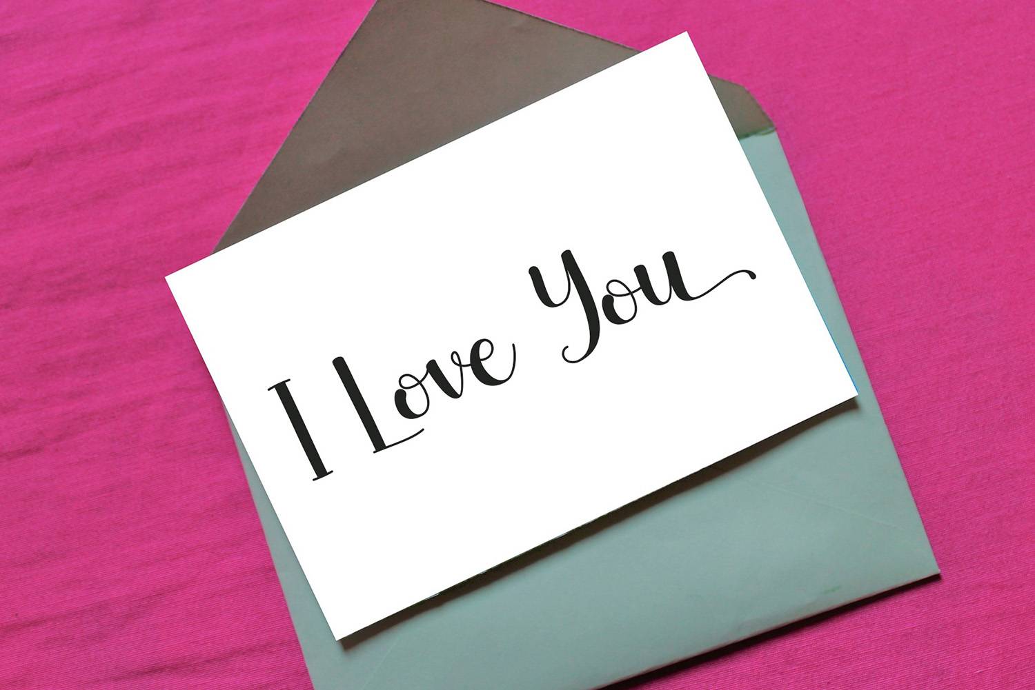 Fellove Font sample