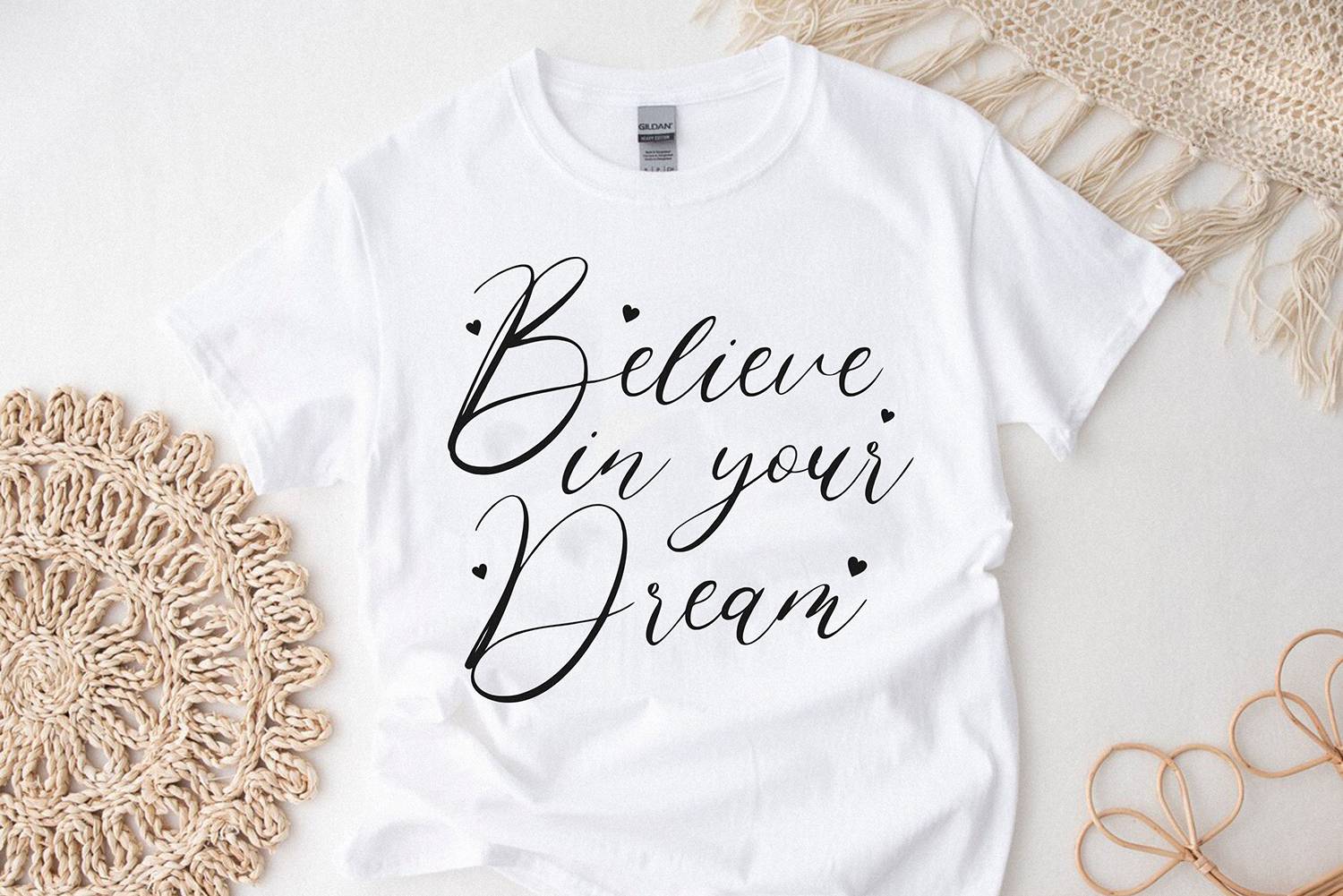 Firataline Font sample