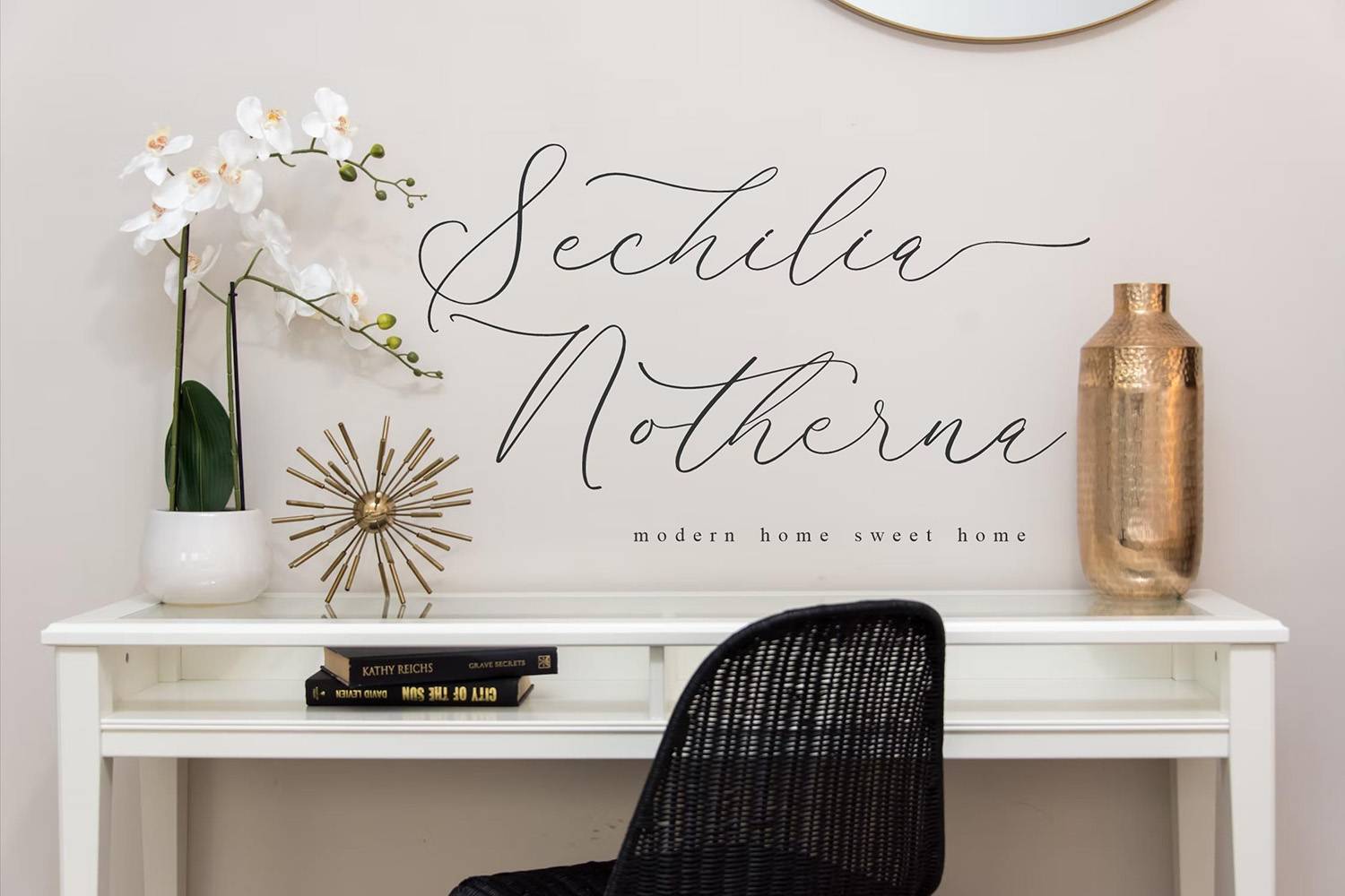 Harlyetta Mordila Font sample