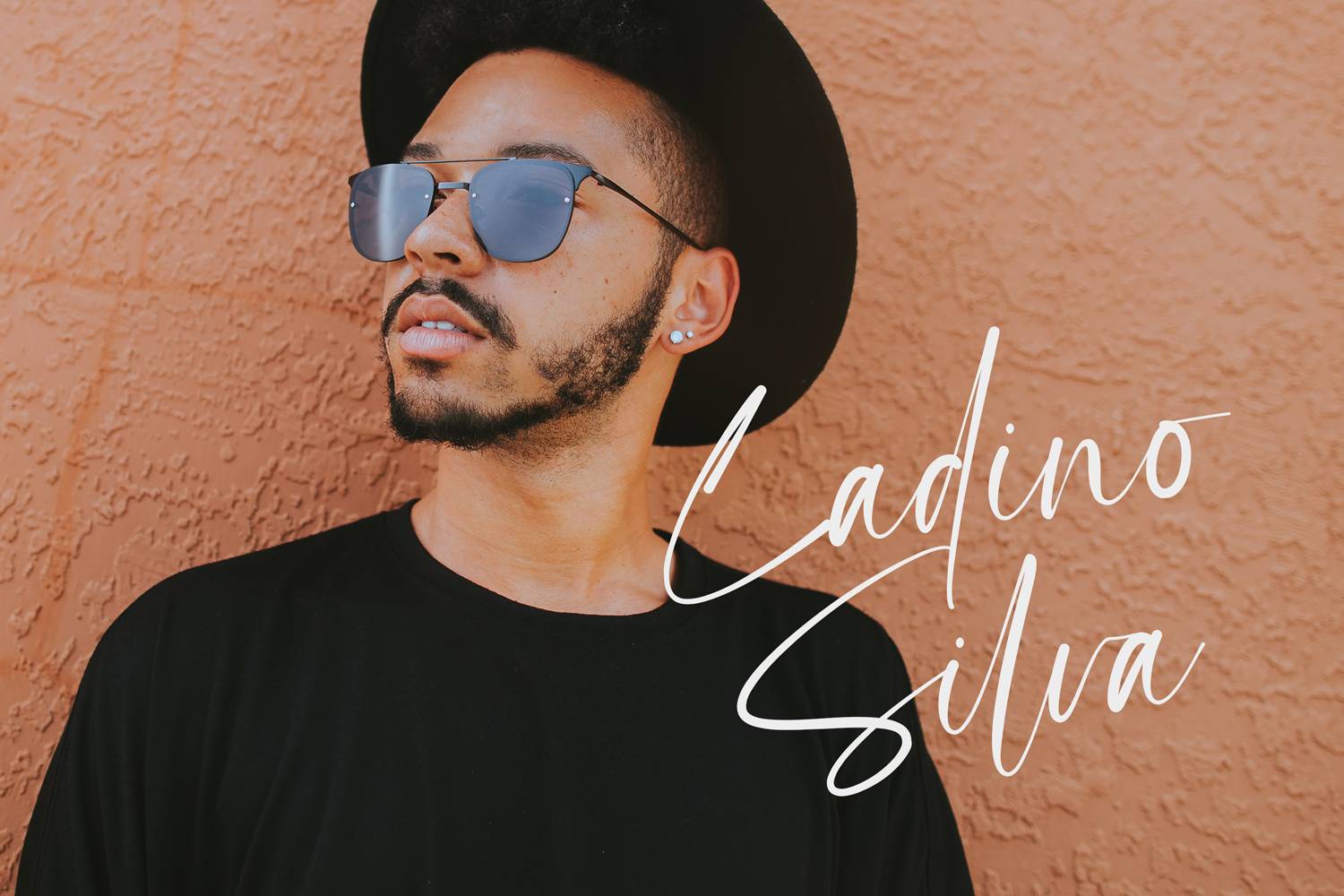 Highes Signature Font sample