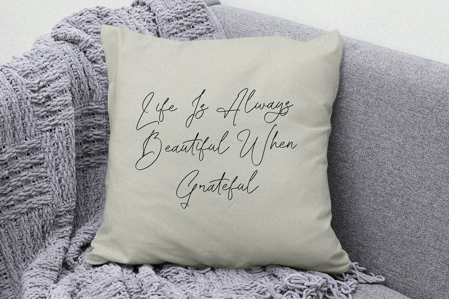 Higthesta Font sample