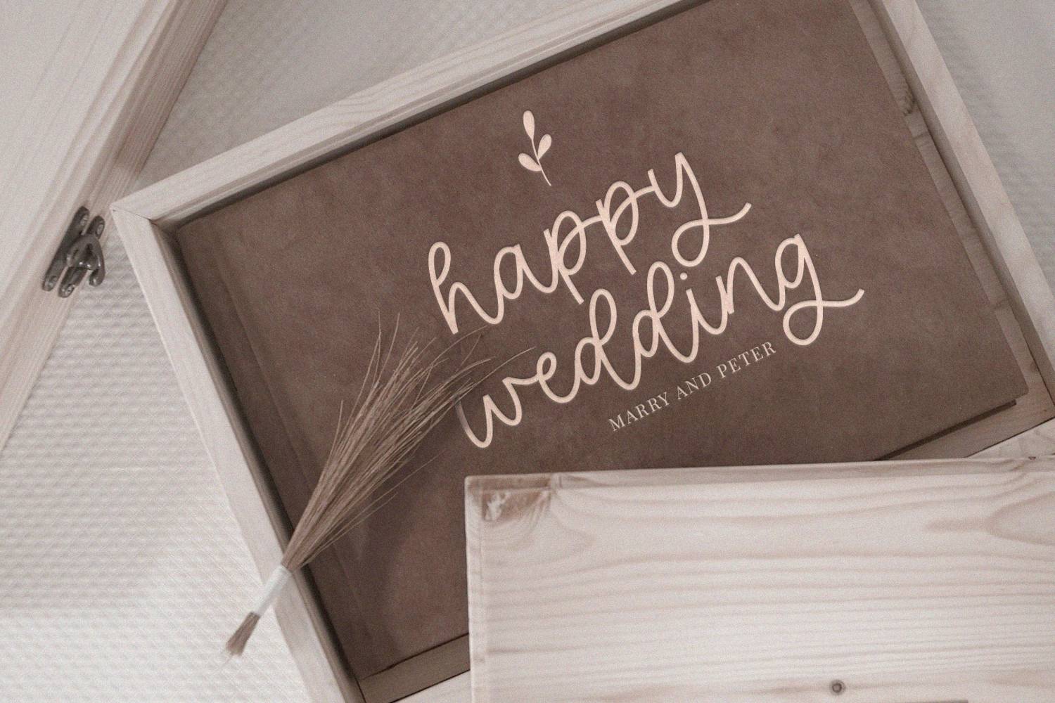 Kittendust Font sample
