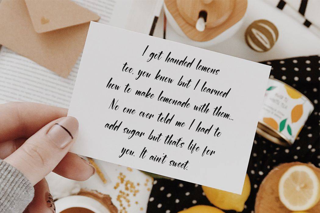 Lemonice Font sample