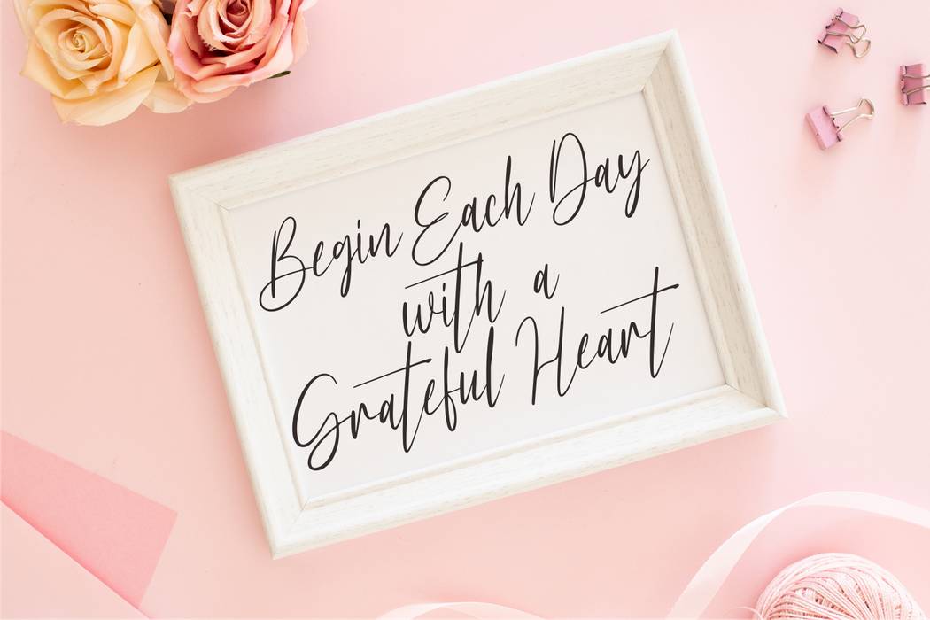 Lovely Dealer Font sample