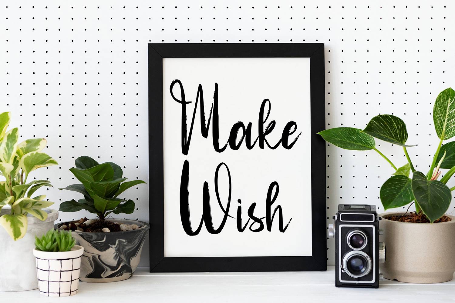 Magestica Font sample