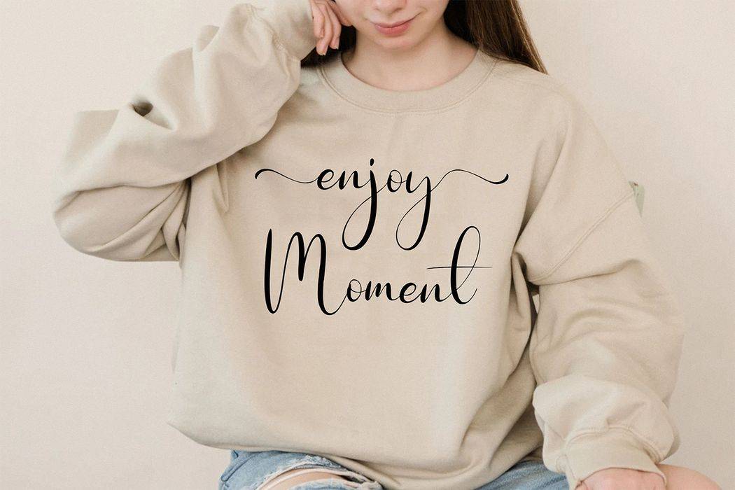 Magnolina Font sample