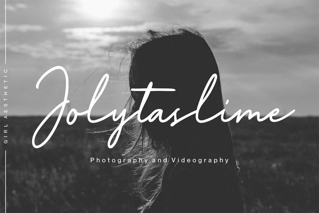 Manly Signature Font sample