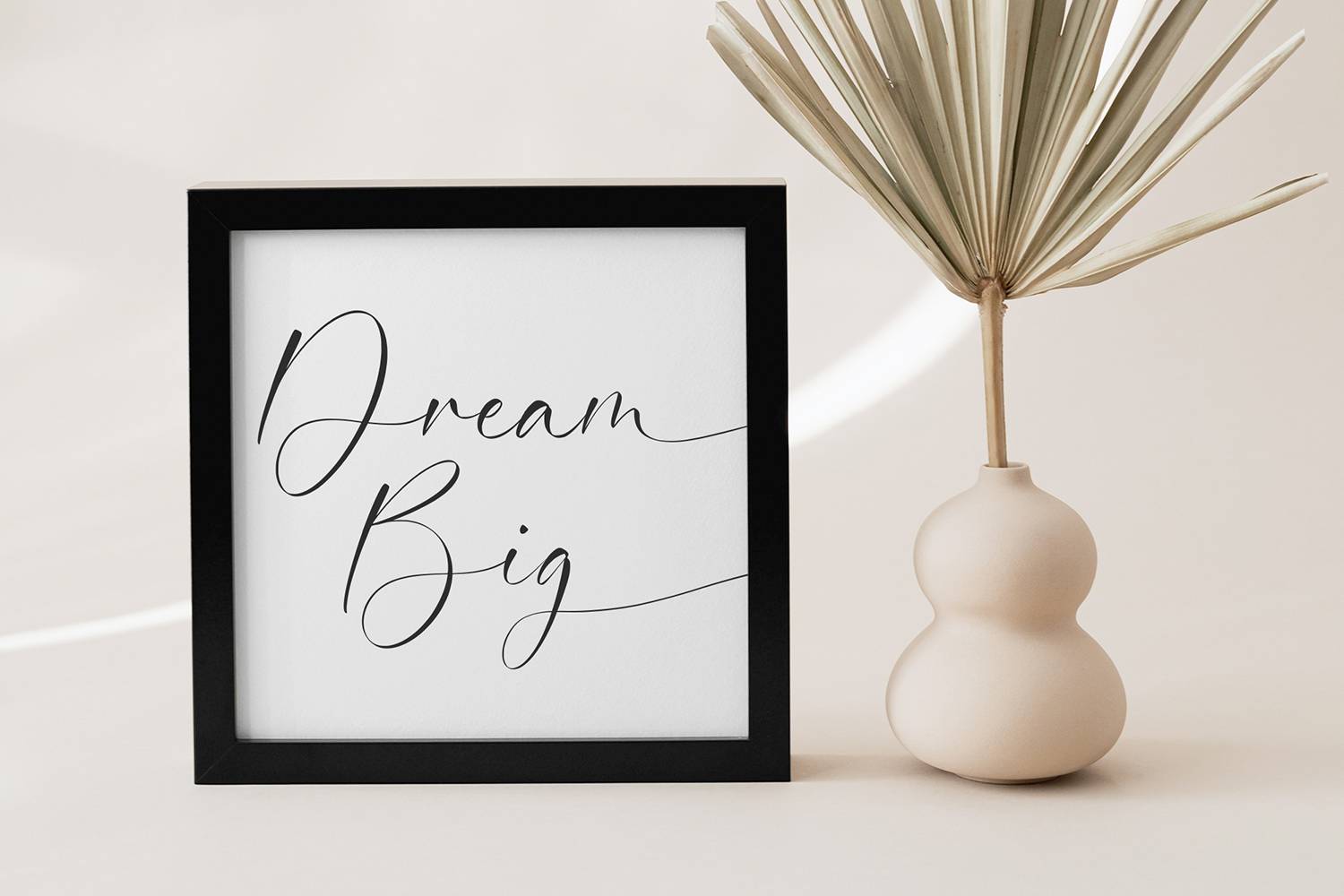 Melancholia Font sample