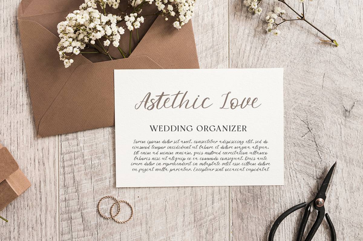 Minettone Font sample