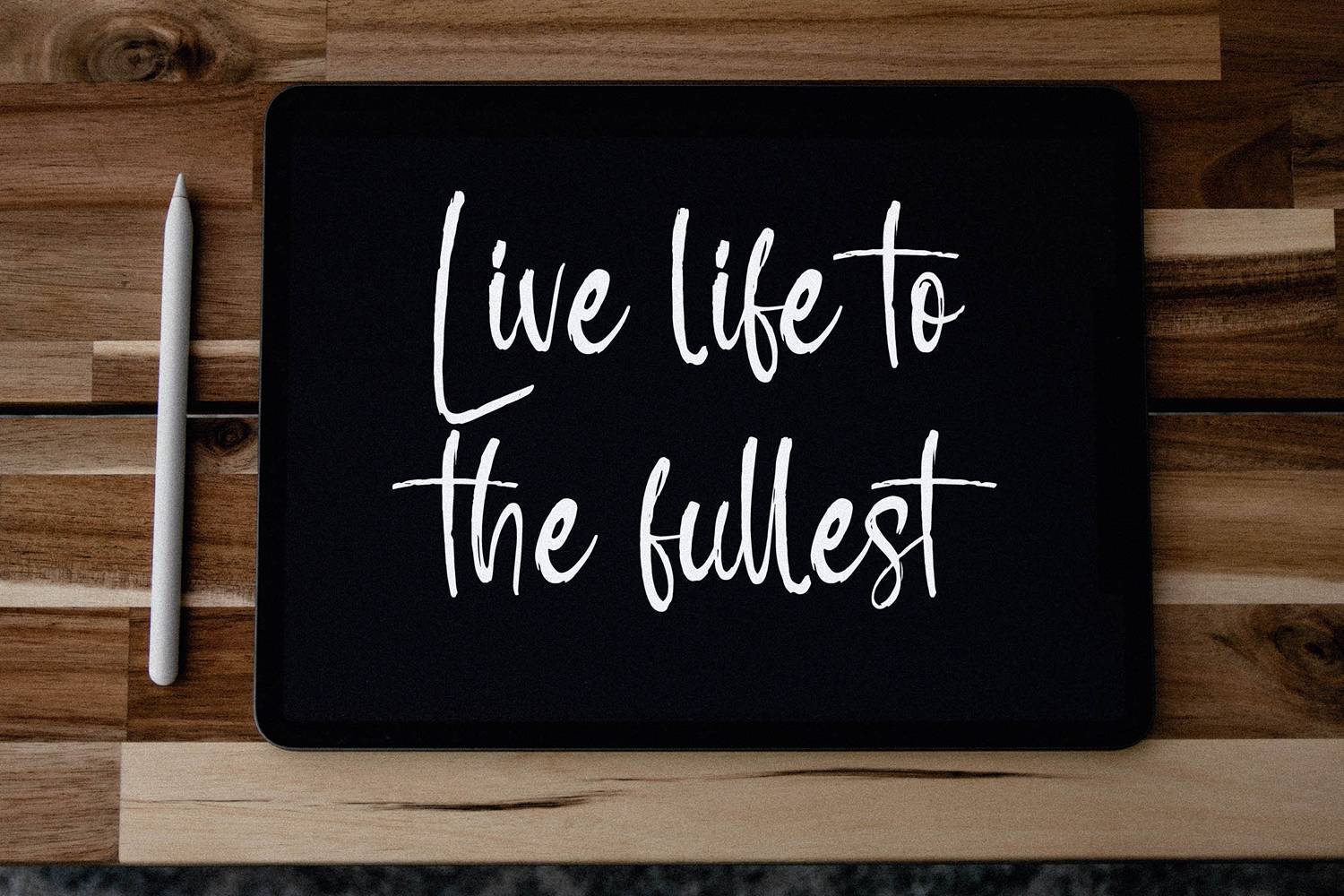 Molinattess Font sample