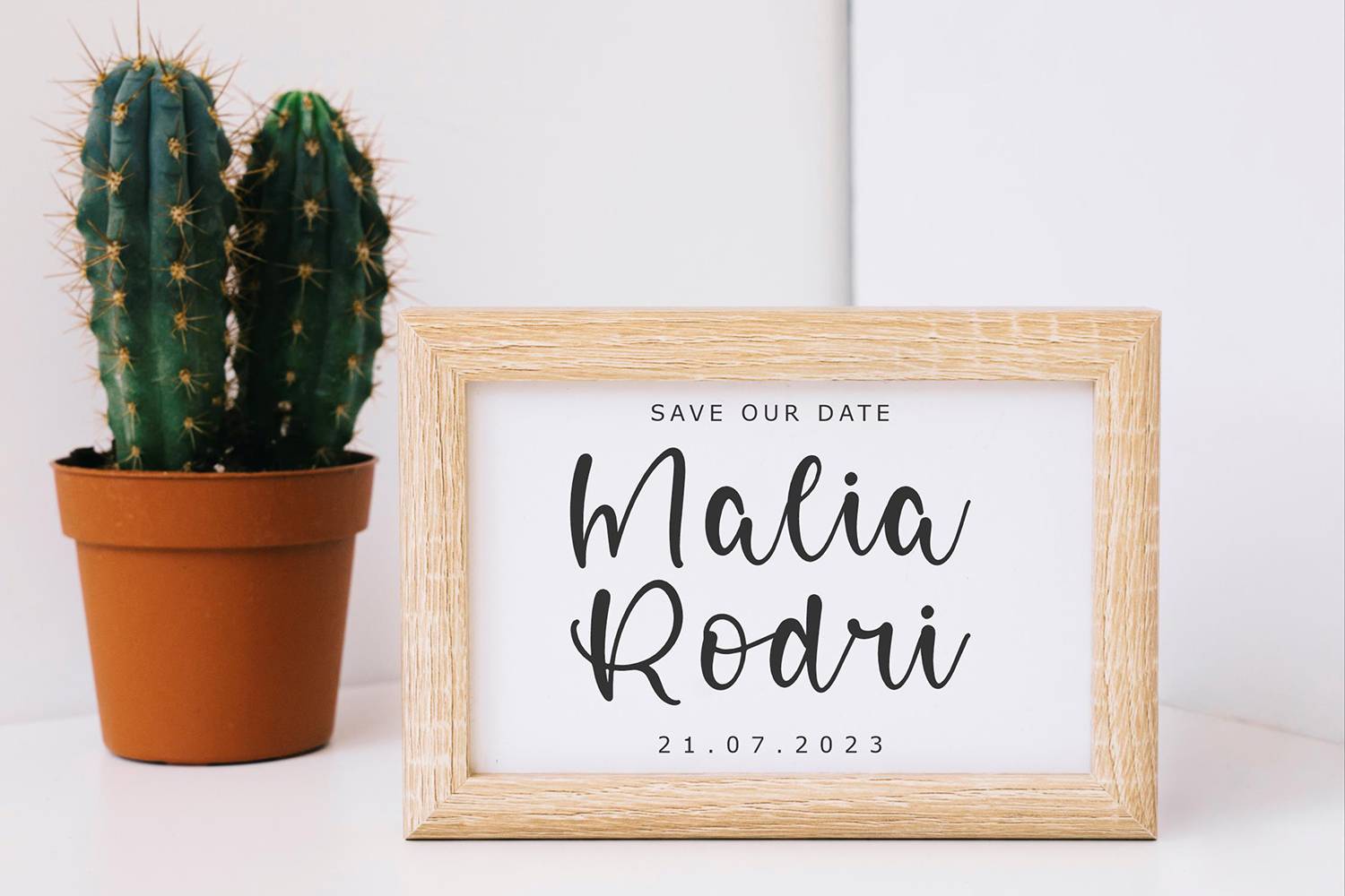 Nathan Moulli Font sample