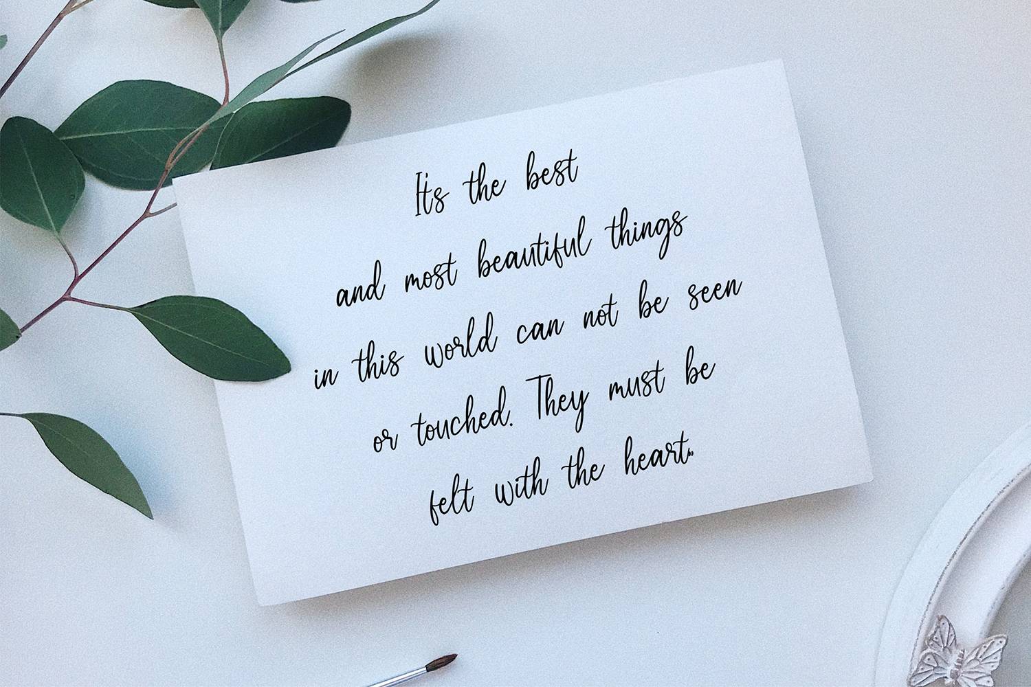 Peachbeary Font sample
