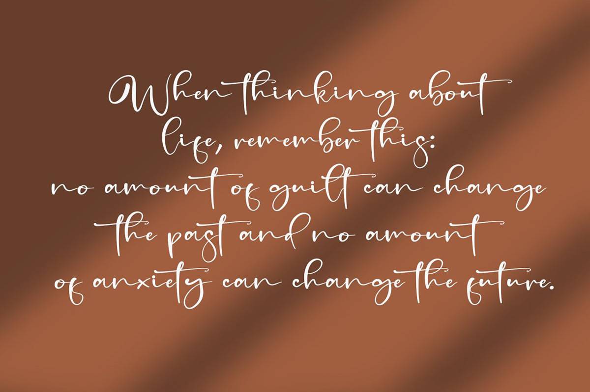 Pitchy Signature Font sample