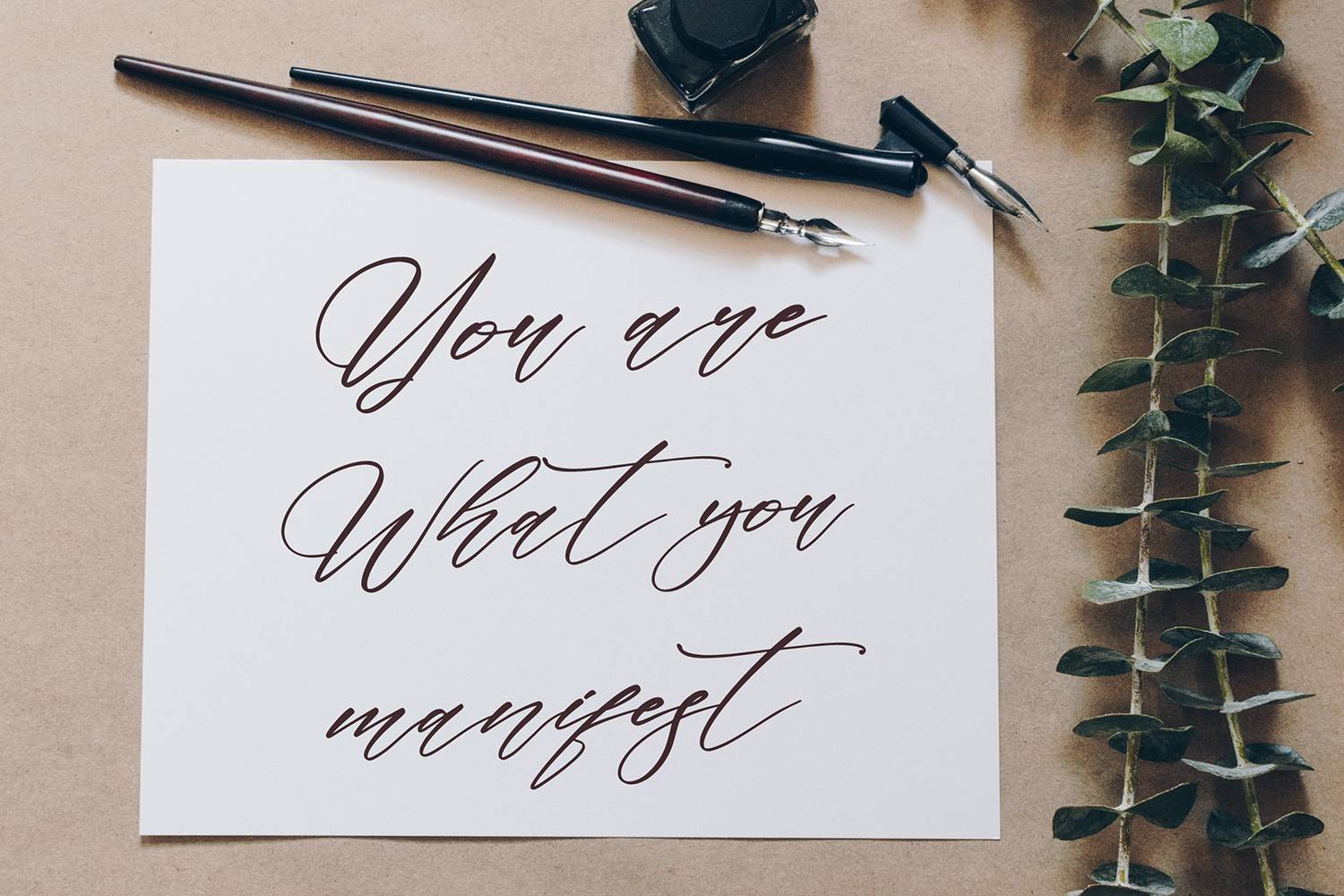 Ramanda Victoria Font sample