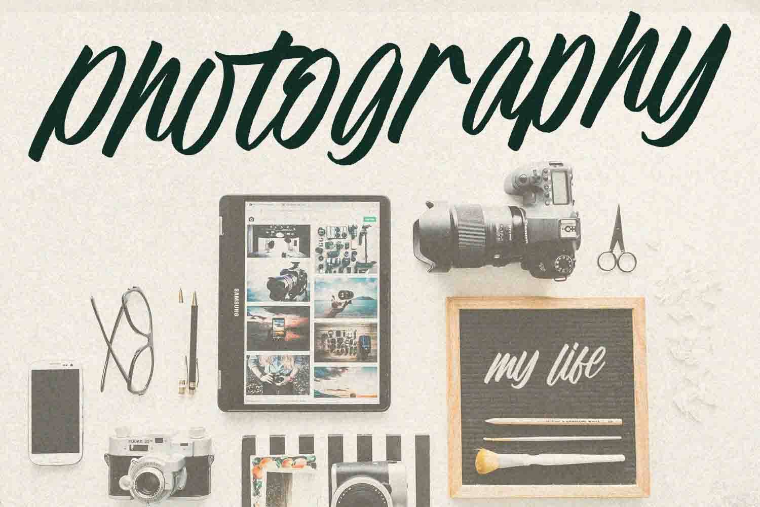 Ramona Font sample