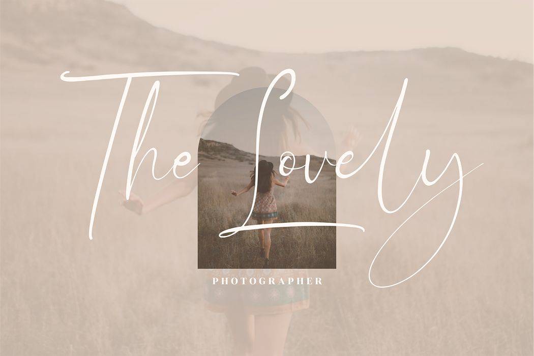 Renathalia Signature Font sample