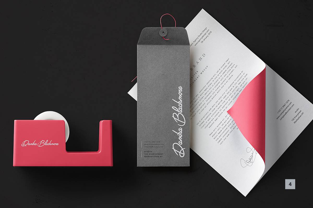 Riviera Font sample