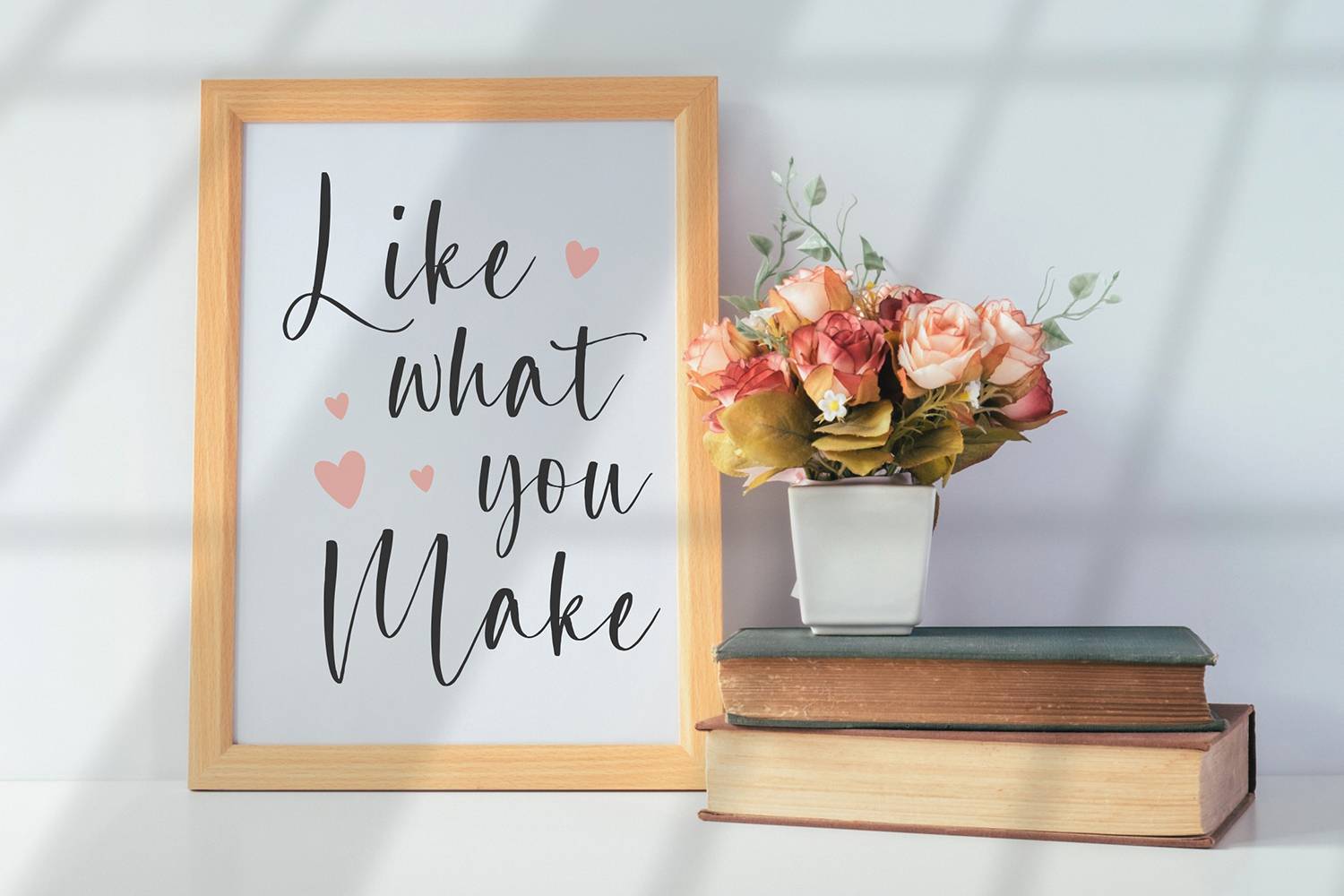 Rosegrace Font sample