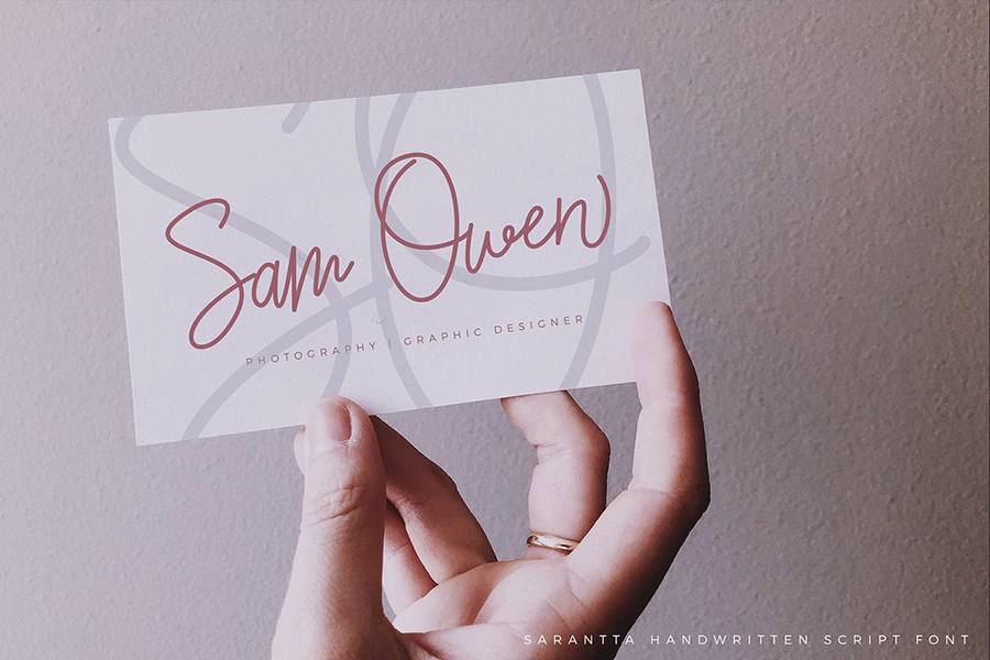 Sarantta Handwritten Script Font sample