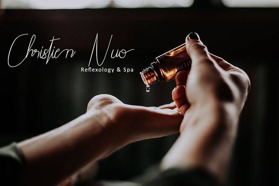 Shaenalle Script Font Demo sample