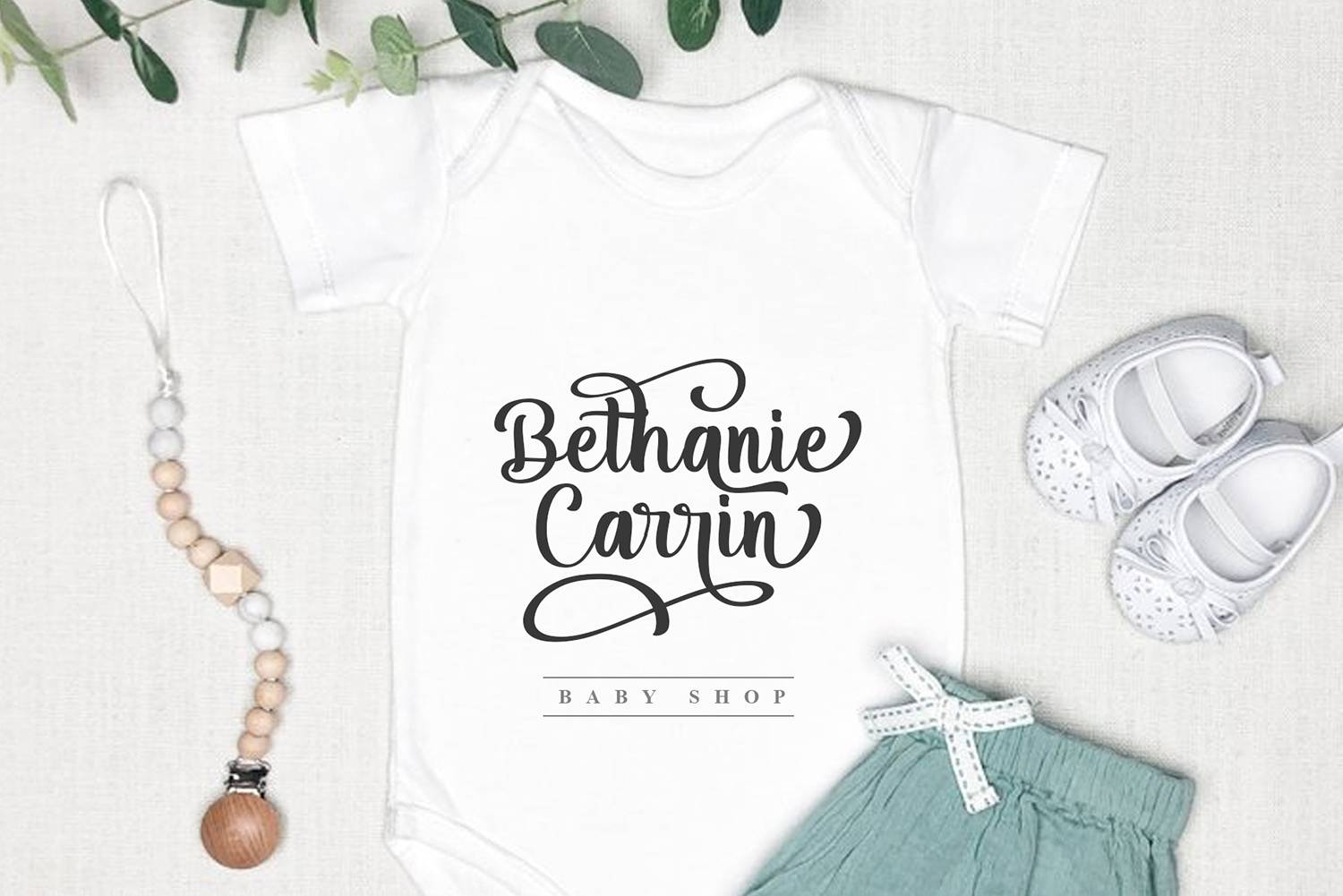 Wellona Script Font sample