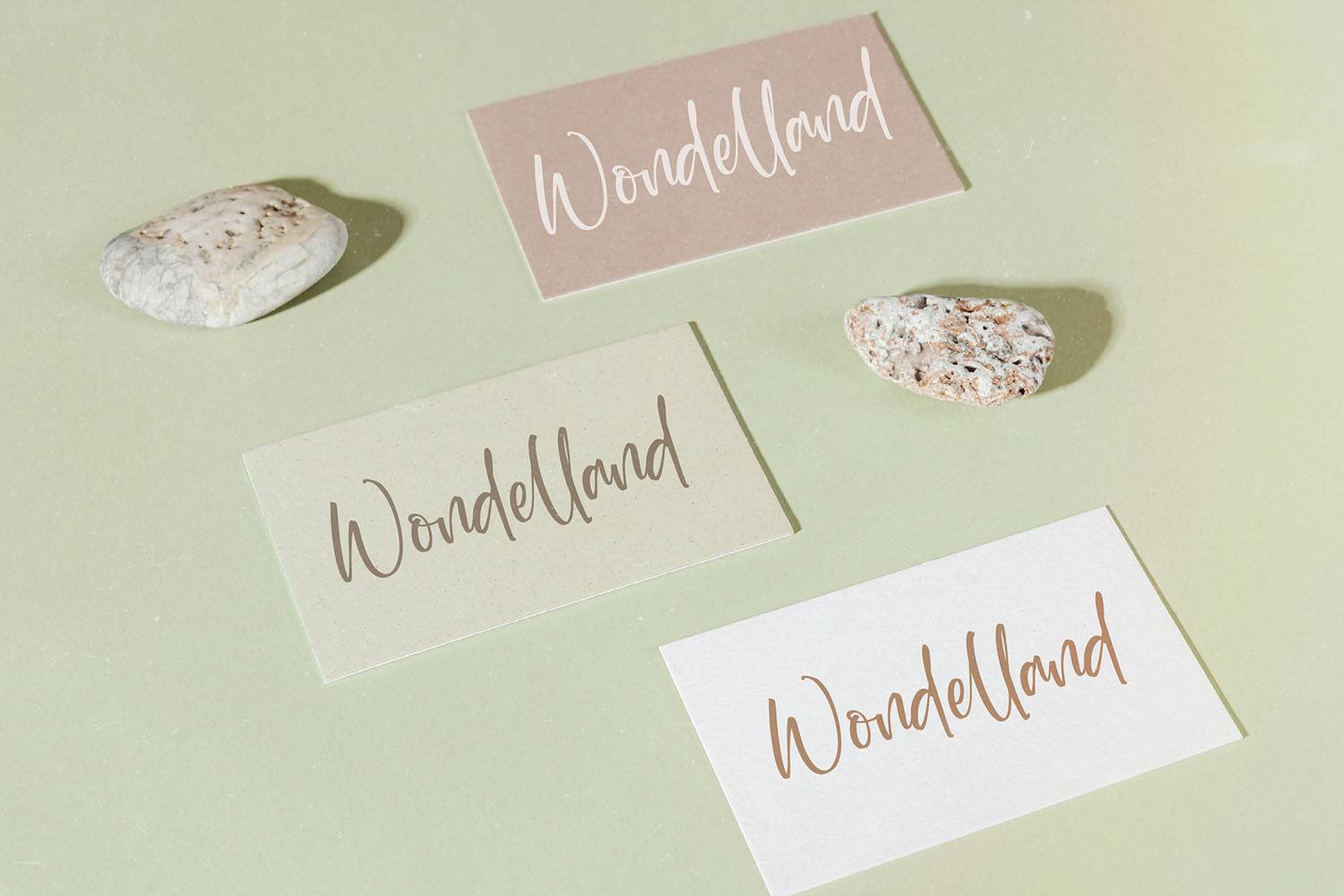 Wondelland Font sample