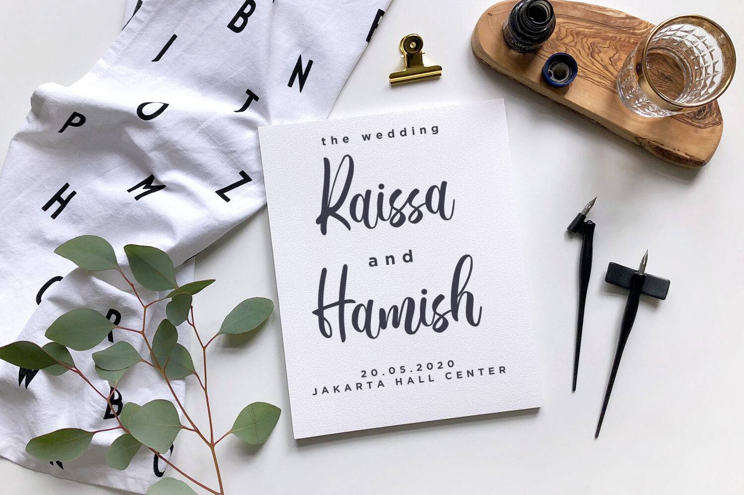 Wonderblend Font sample