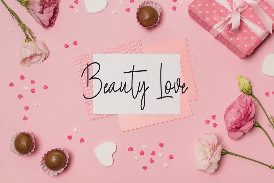 Yellowbells Font sample