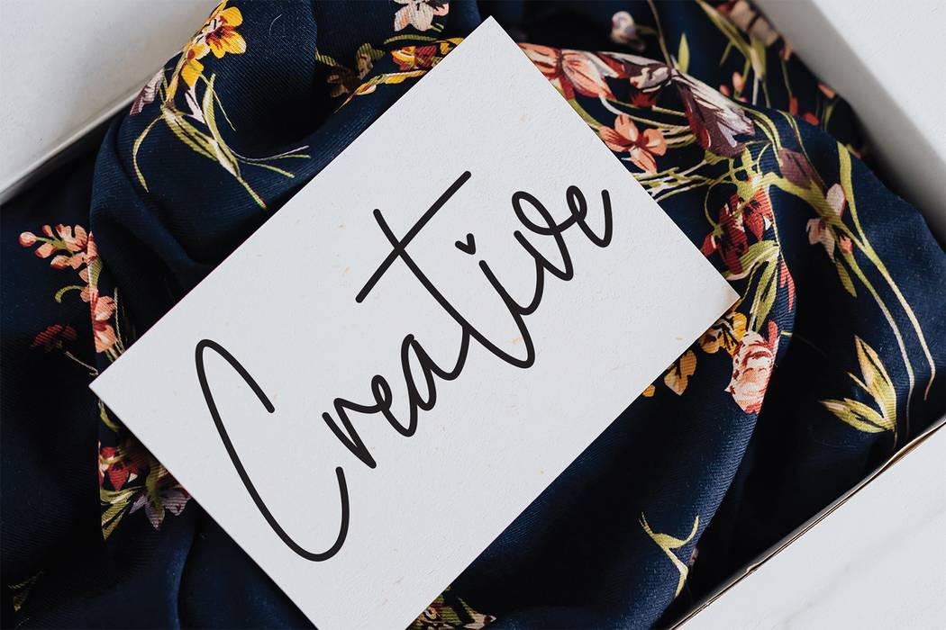 Yellowbells Font sample