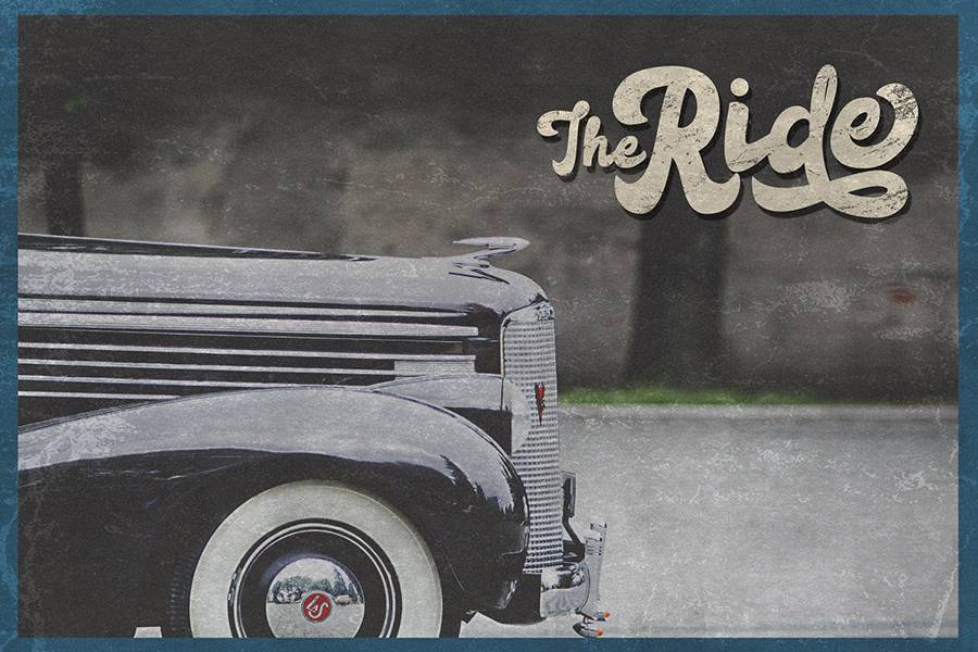 Anggada Vintage Script Demo Font sample