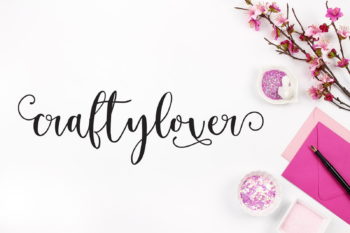 Craftylover Signature Font